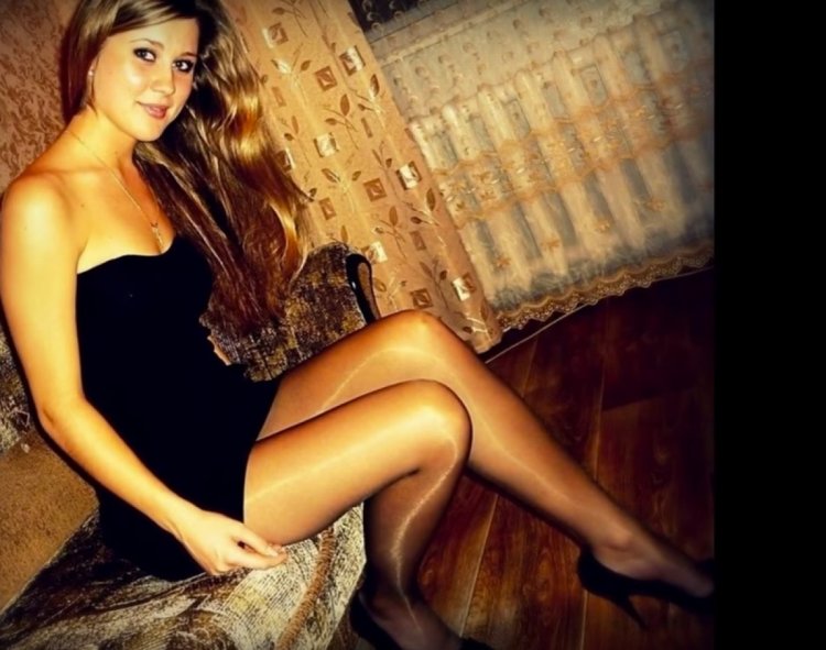 Beautiful women in nude pantyhose
