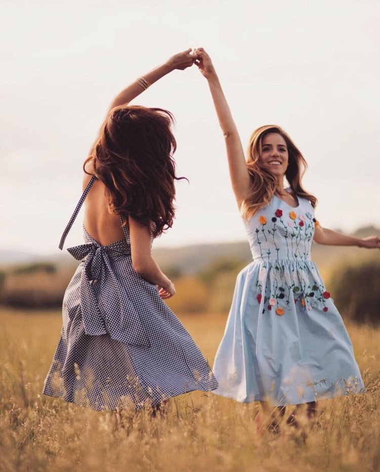 Photo session of two girls