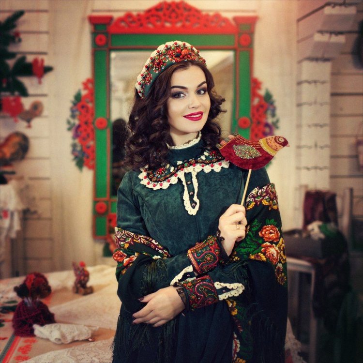 Kokoshniki.Designer Love Mikhaleva