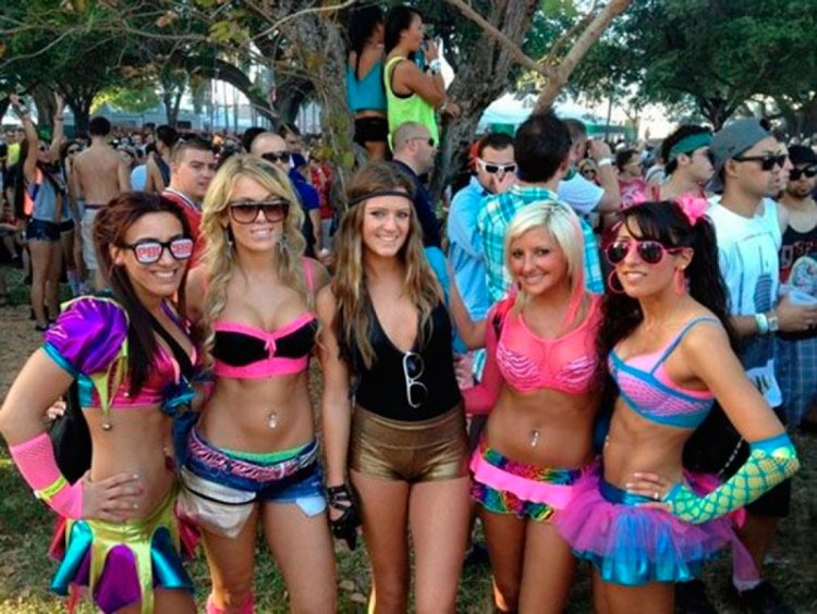 Rave Girls