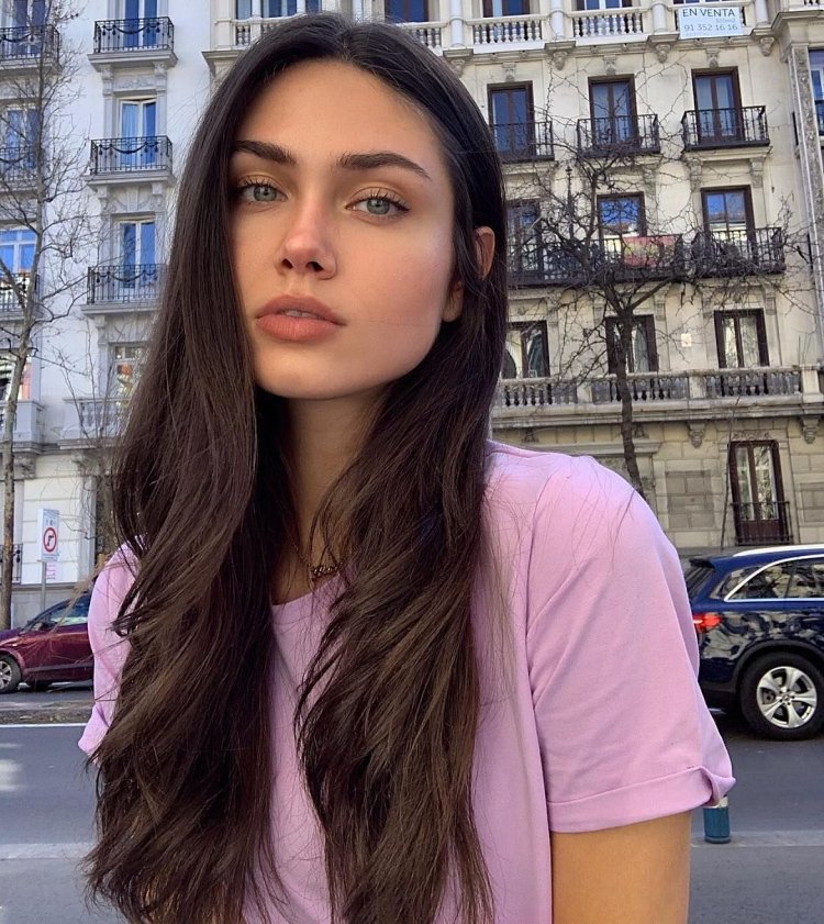 Victoria Bronova model