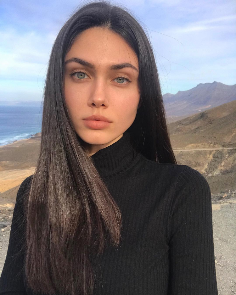 Victoria Bronova drain