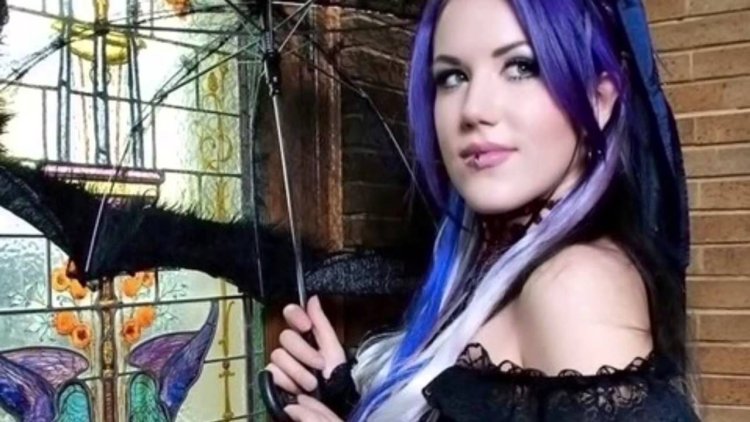 Alissa White Gluz Tattoo