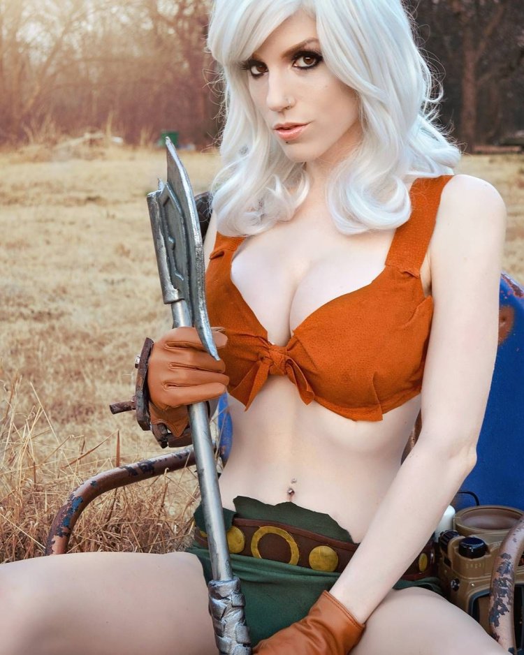 Mariah Lynn Agrilian cosplayer