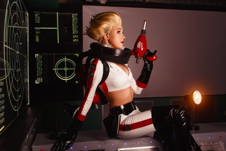 Kate Fallout Cosplay