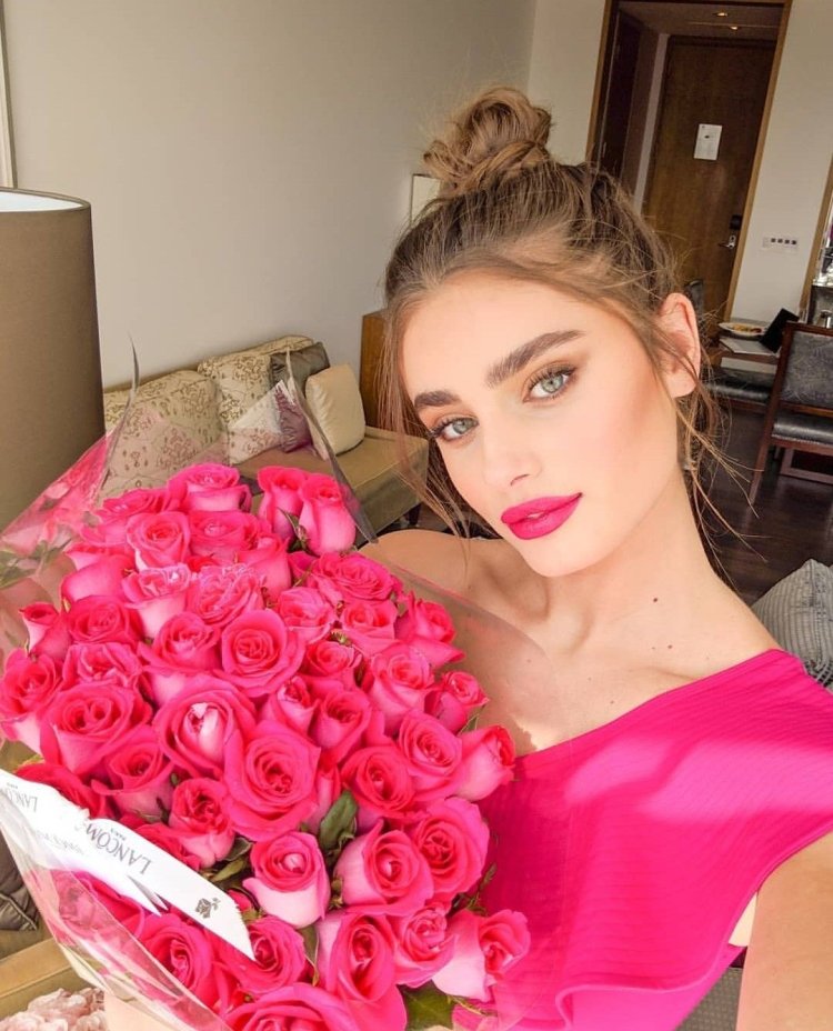 Taylor hill cutie