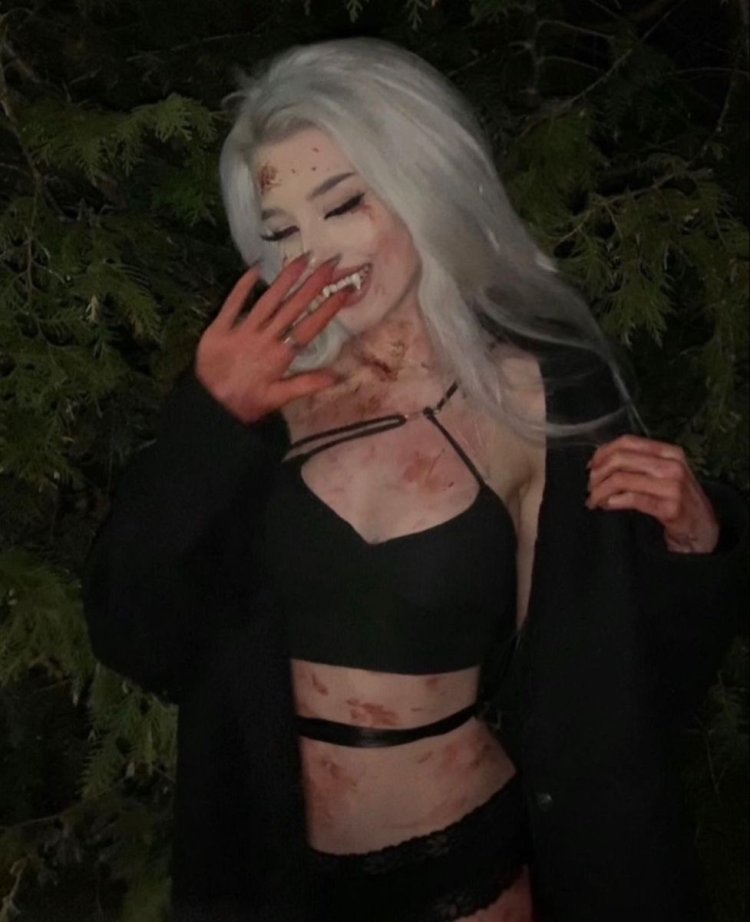 Anabelle Lili Evans photoshoot