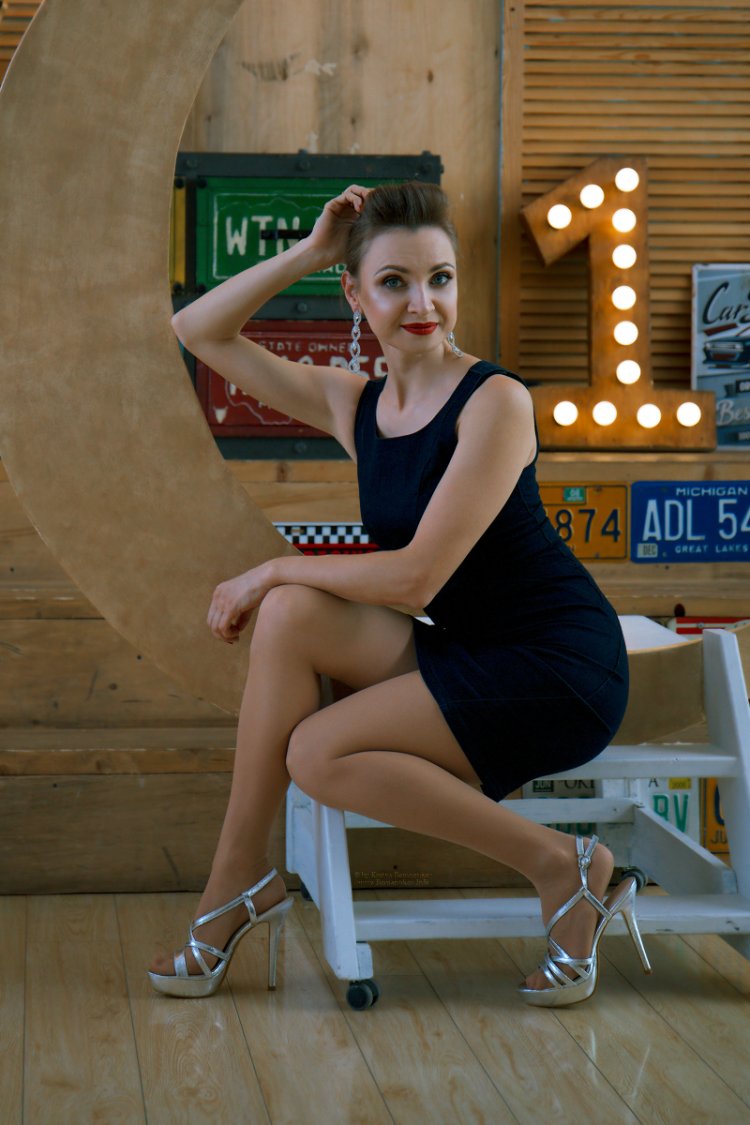 Eugenics singer photo legs