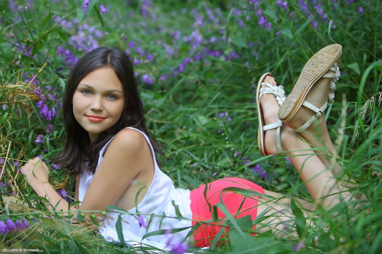 Silver stars model Mica