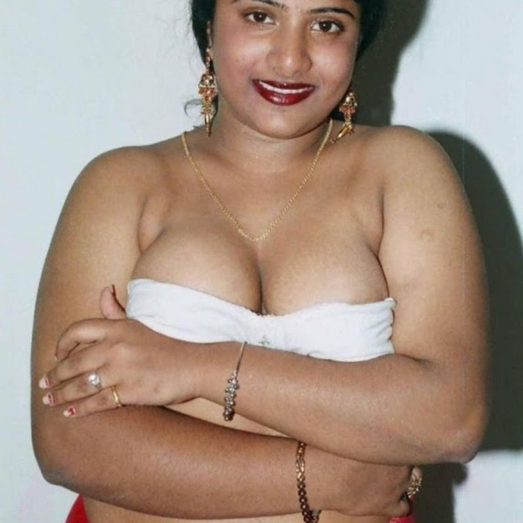 Pakistani village aunty