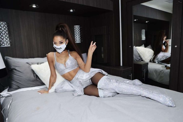 Ariana Grande photo 2019