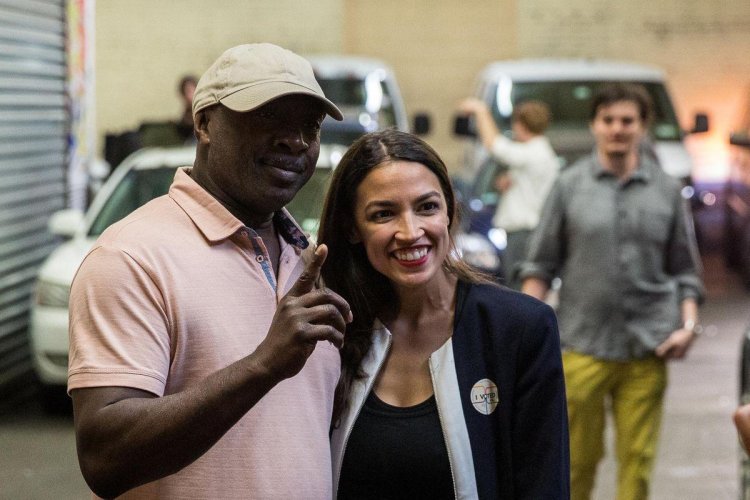 Alexandria Ocasio-Cortez height