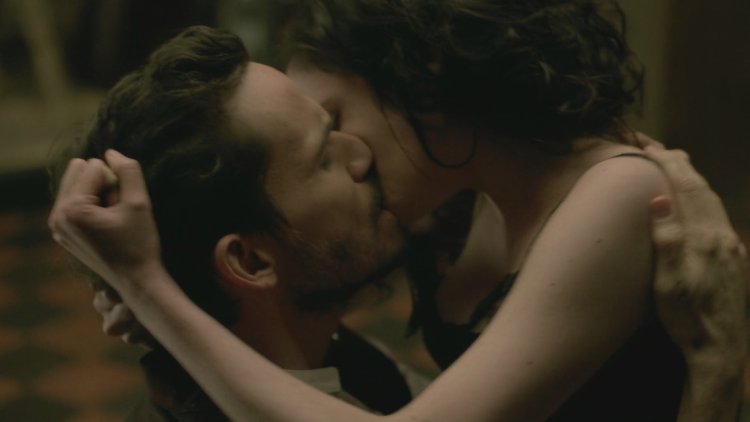 Eva green tabloid horror kiss