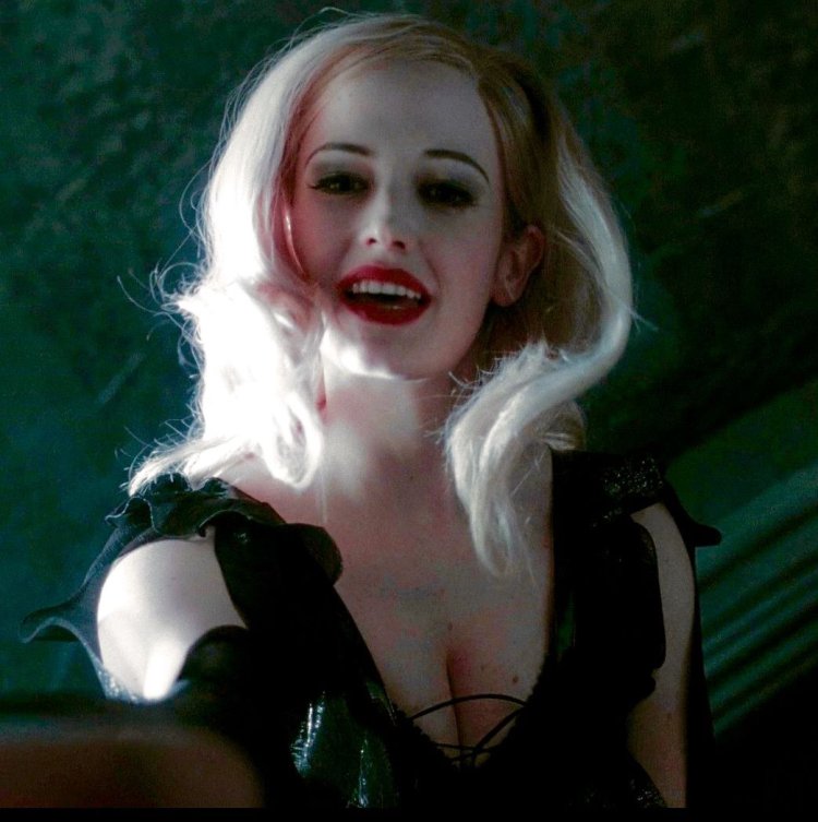 Dark Shadows (2012) Eva Green machine