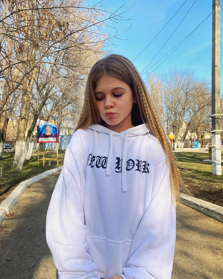 Valeria Simonova Likersha