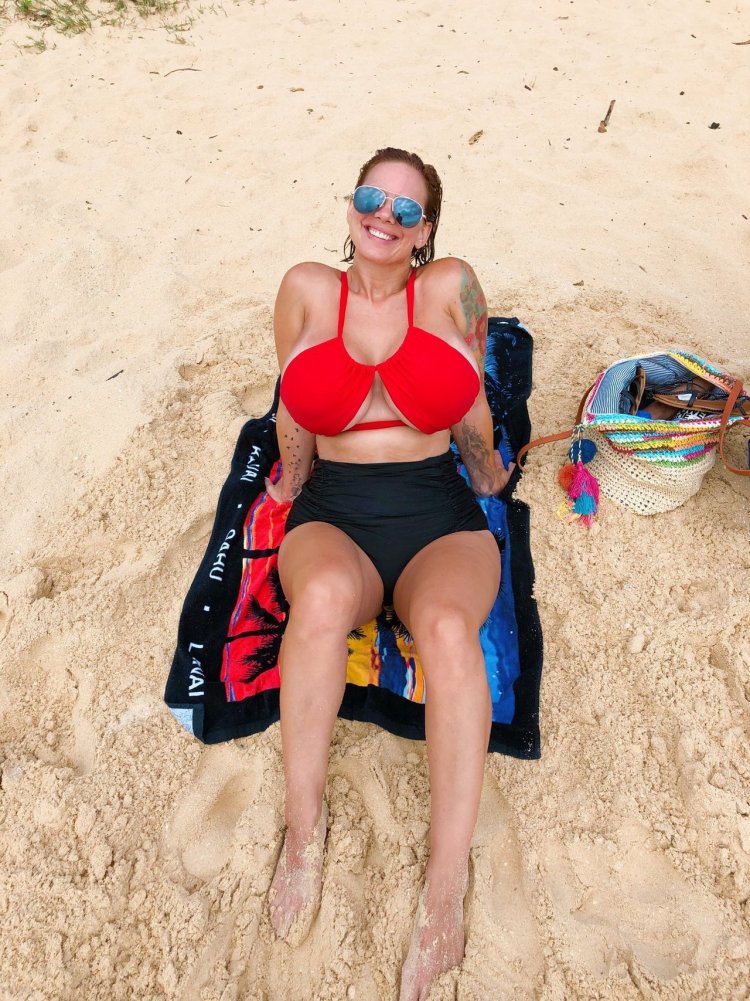 Brittany Elizabeth dancing