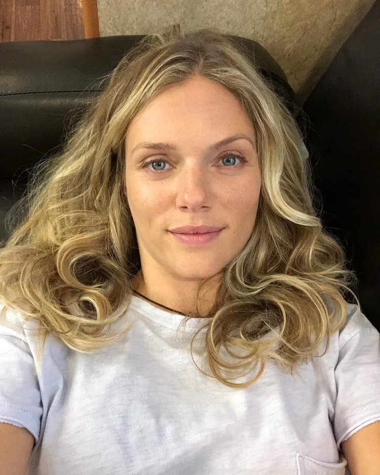 Tracy Spiridakos PD