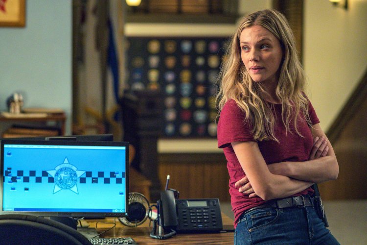 Tracey Spiridakos Chicago Police