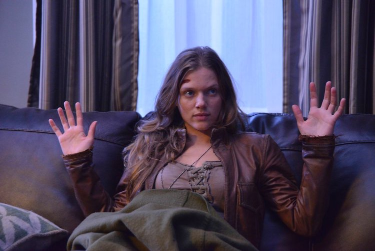 Tracey Spiridakos revolution
