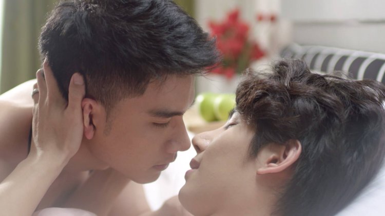 Drama love casual kiss