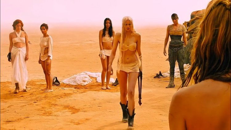 Riley Keough Mad Max