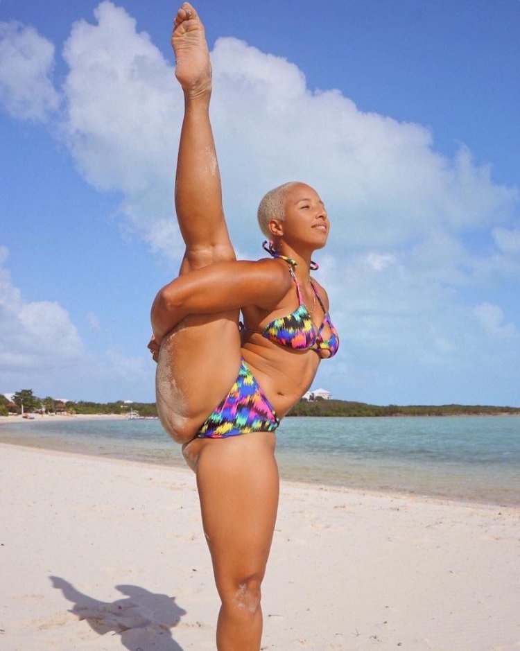 Fat young girls in bikinis