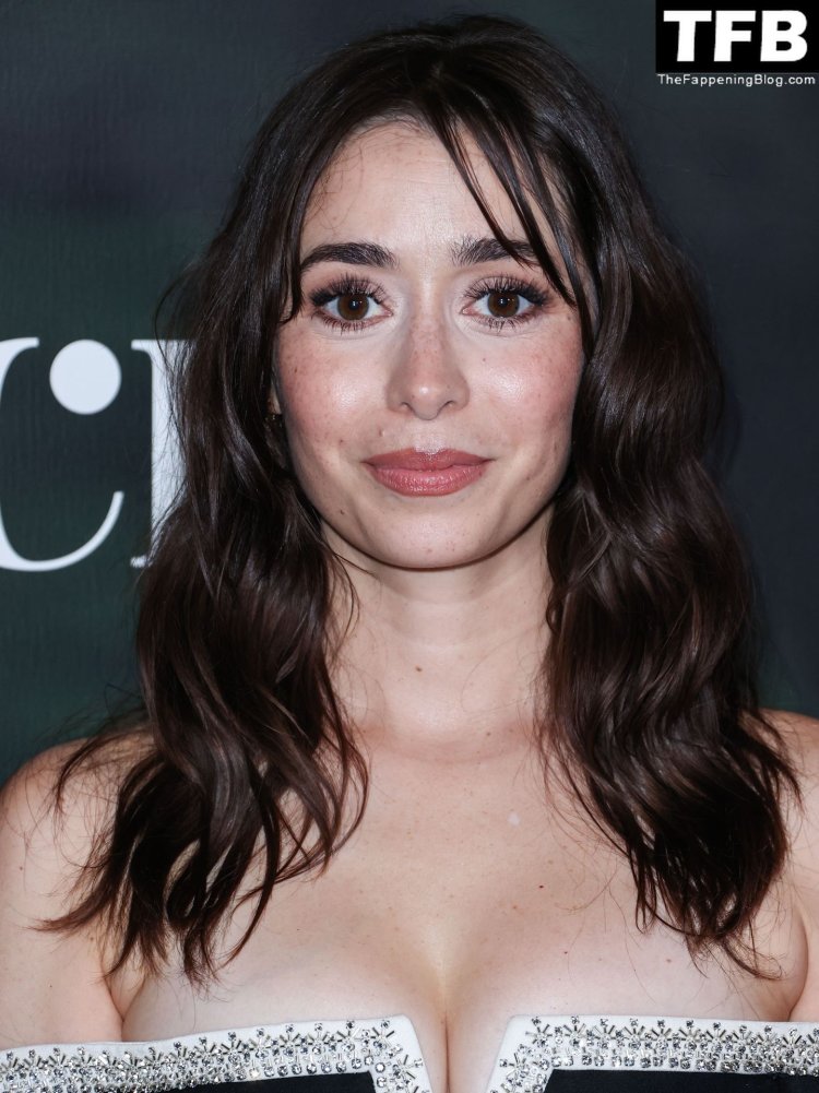 Christine Milioti hot