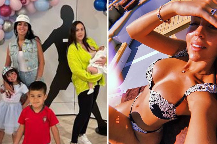 Georgina Rodriguez booty