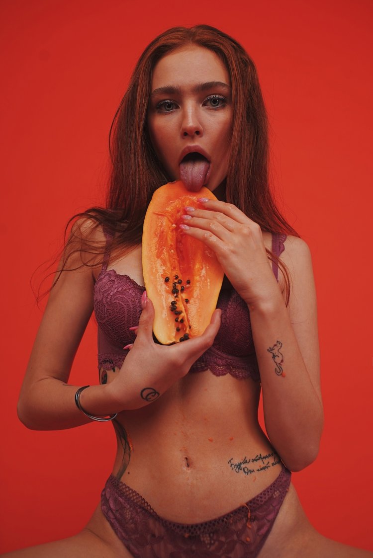 Renata Valliulina plums