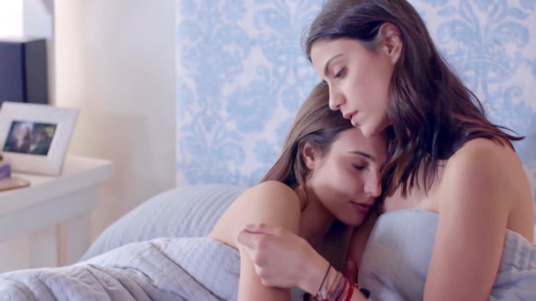 Juliana and Valentina series