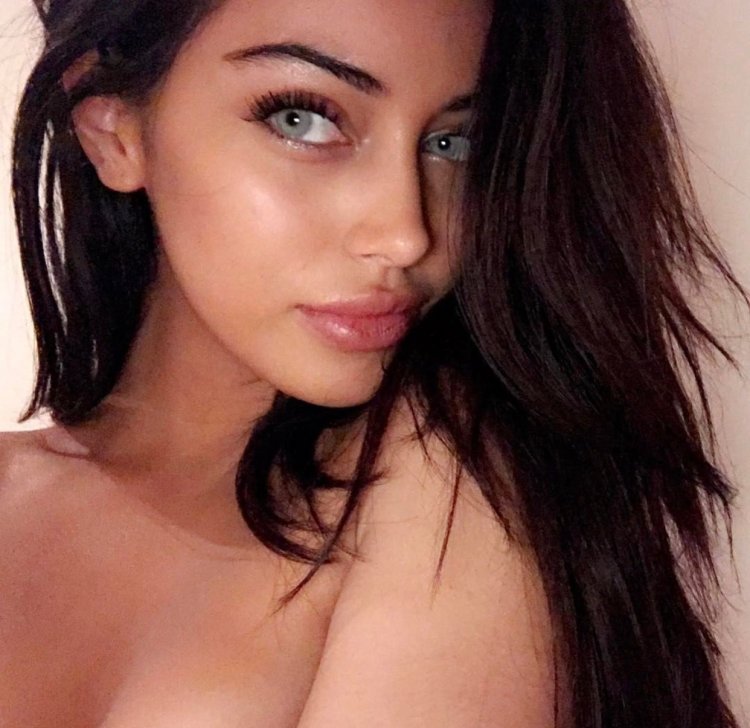 Cindy Kimberly selfie