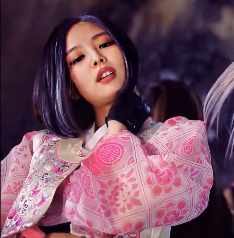 Jennie Black Pink 2022