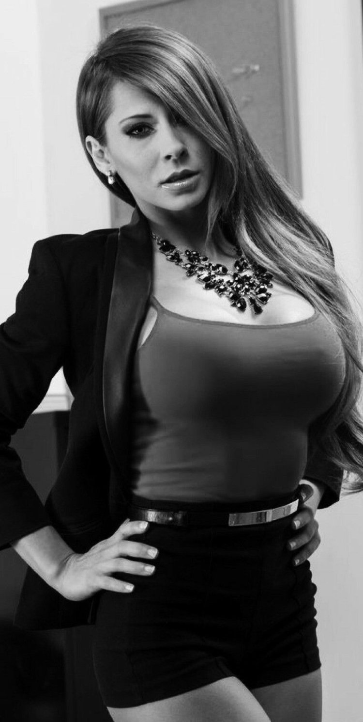 Madison Ivy black bra