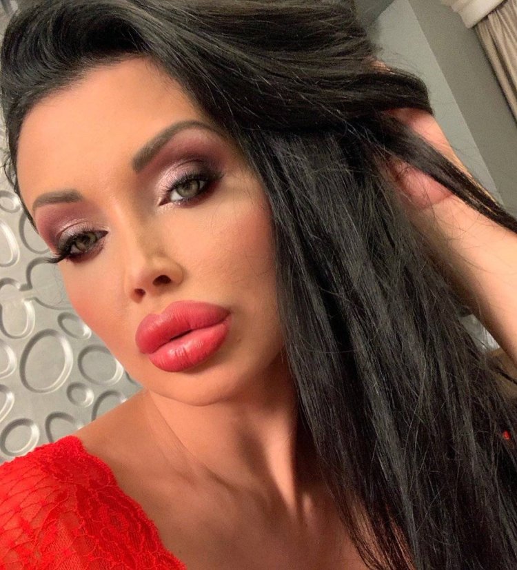 Aletta Ocean-Amy Anderssen