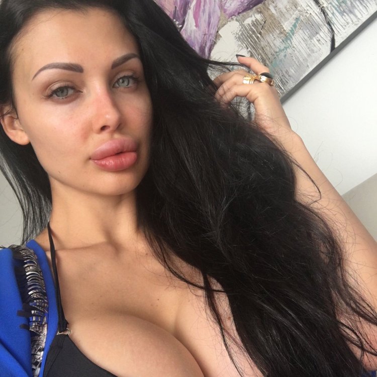 Aletta Ocean-Dora Varga