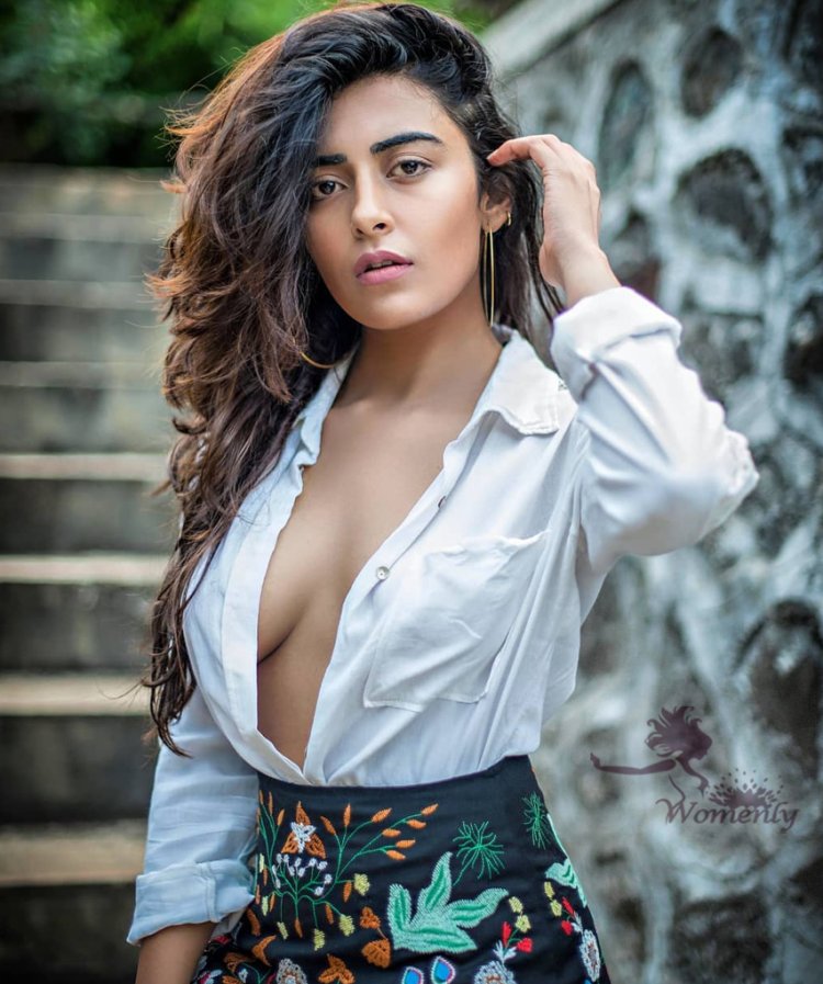 Delhi actress