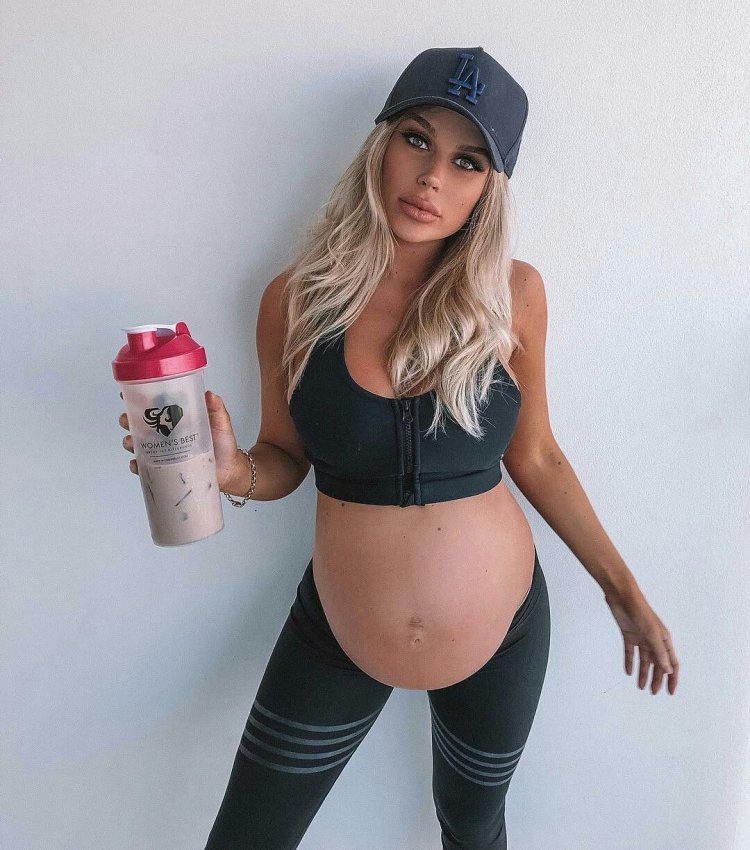 Candy Alexa pregnant
