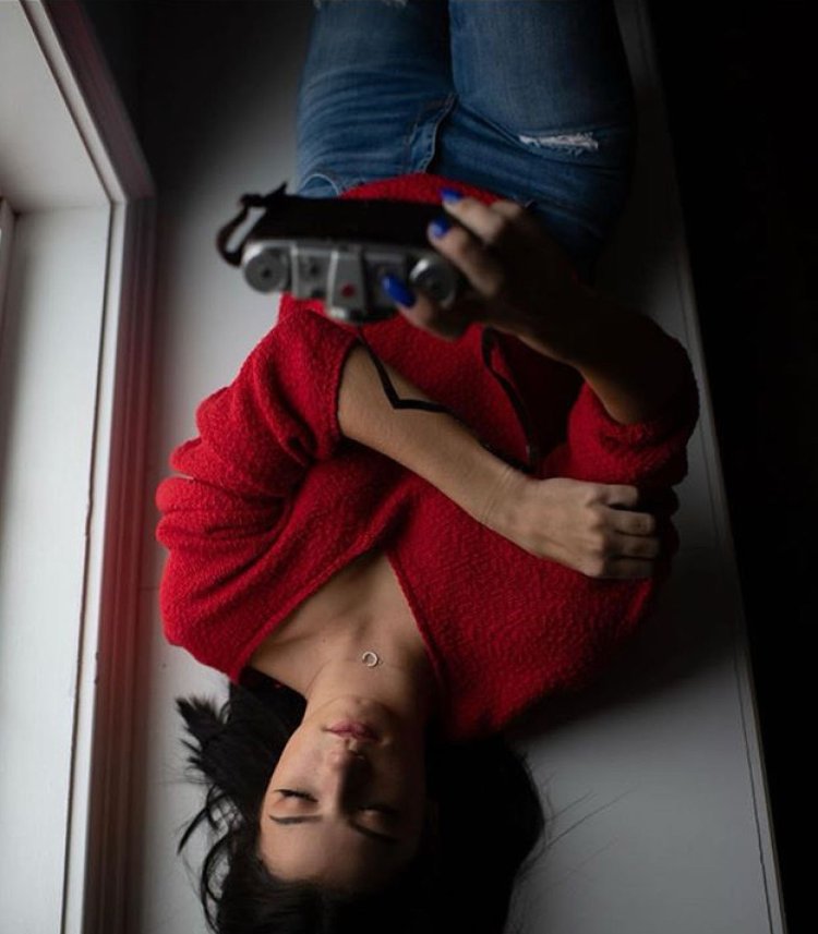 Charli d'Amelio feet