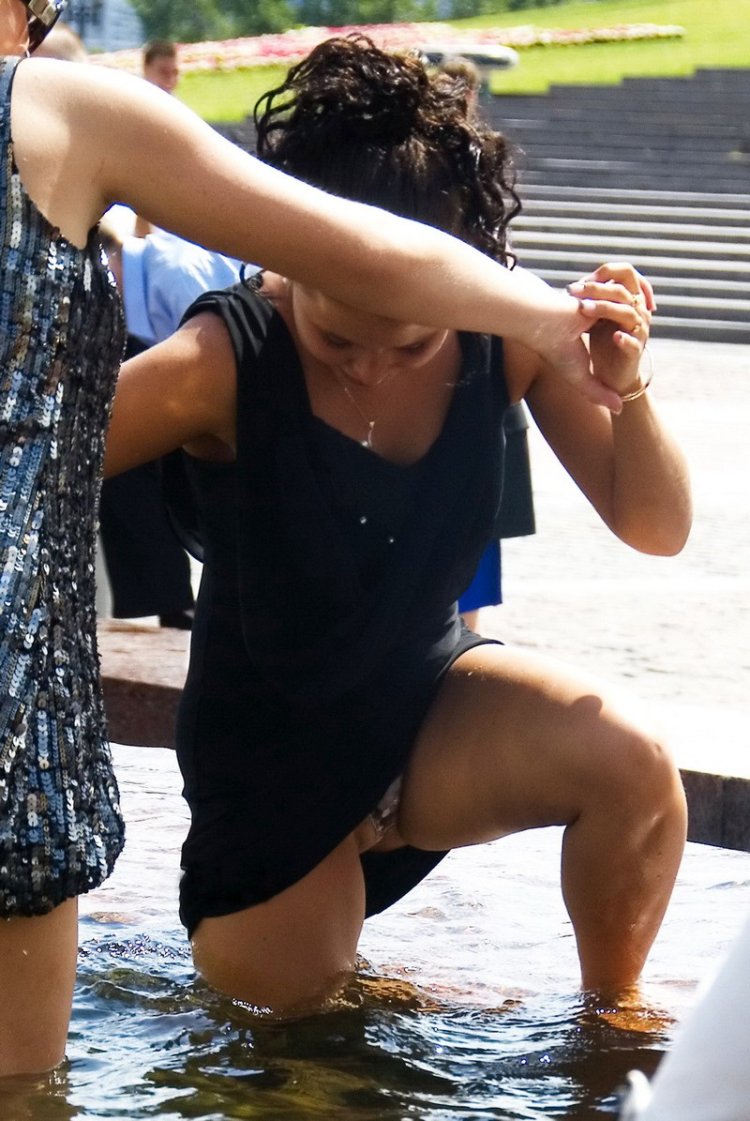 Sarah Snyder in a dress