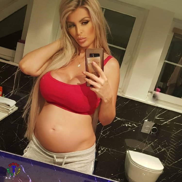 Lela Ceterova selfie