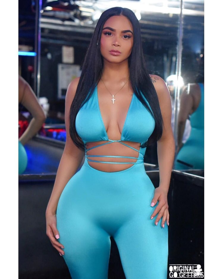 Juicy girls in jeans