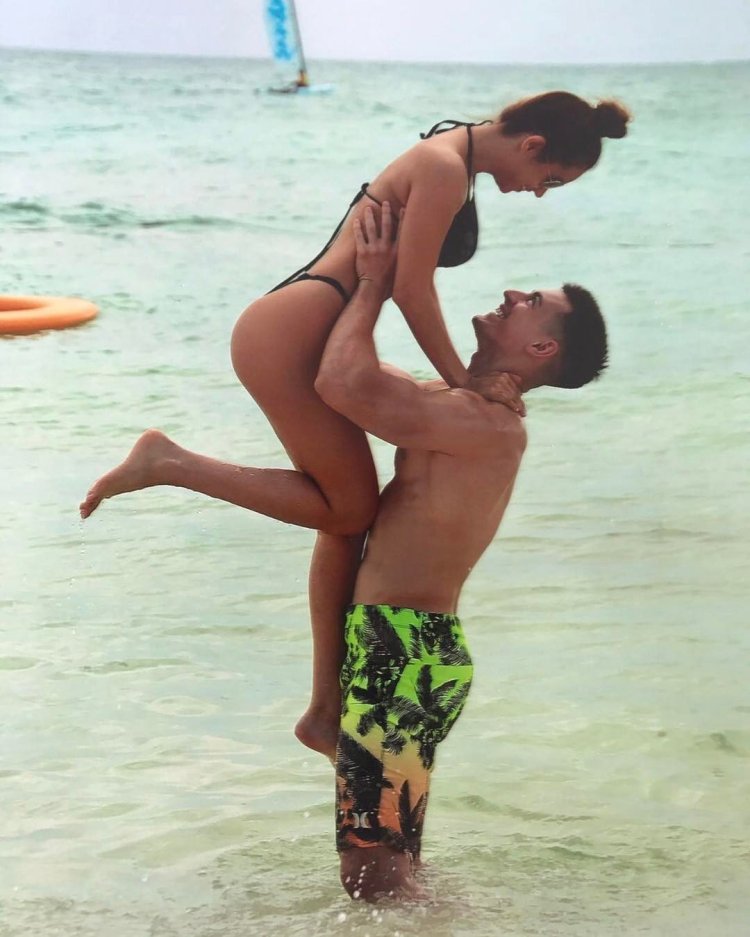 Yanet Garcia with boyfriend