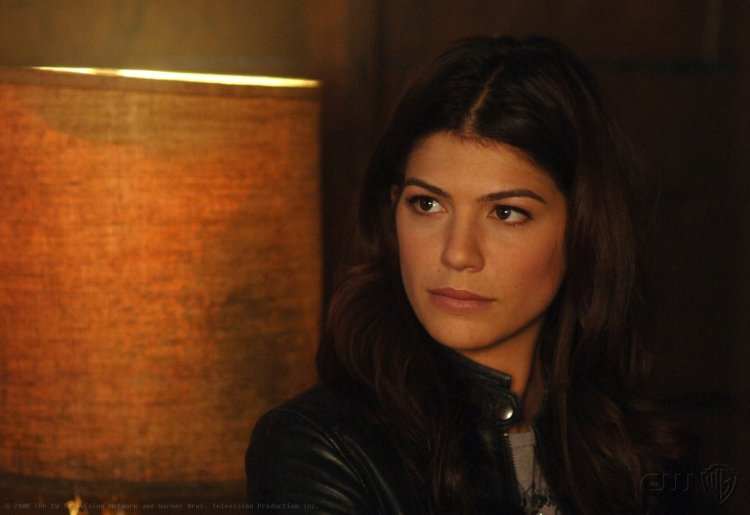 Genevieve Cortese in Supernatural