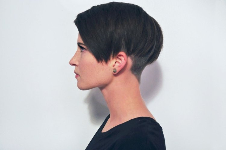 Women's haircut Tomboy undercut