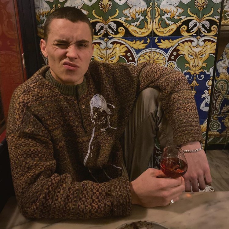 Aron piper instagram