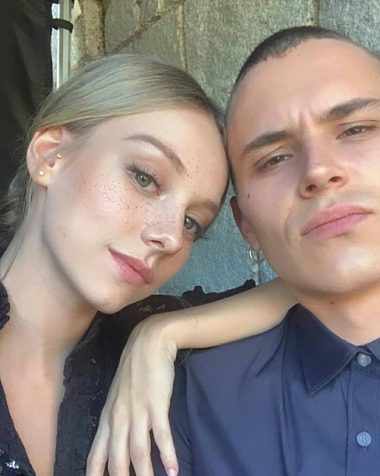 Ander and Carla Elite