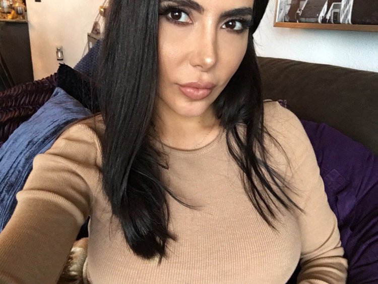 Lela Star without makeup