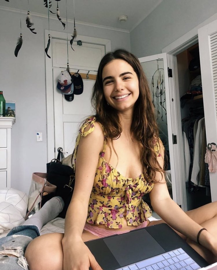 Violetta broke up Ansel