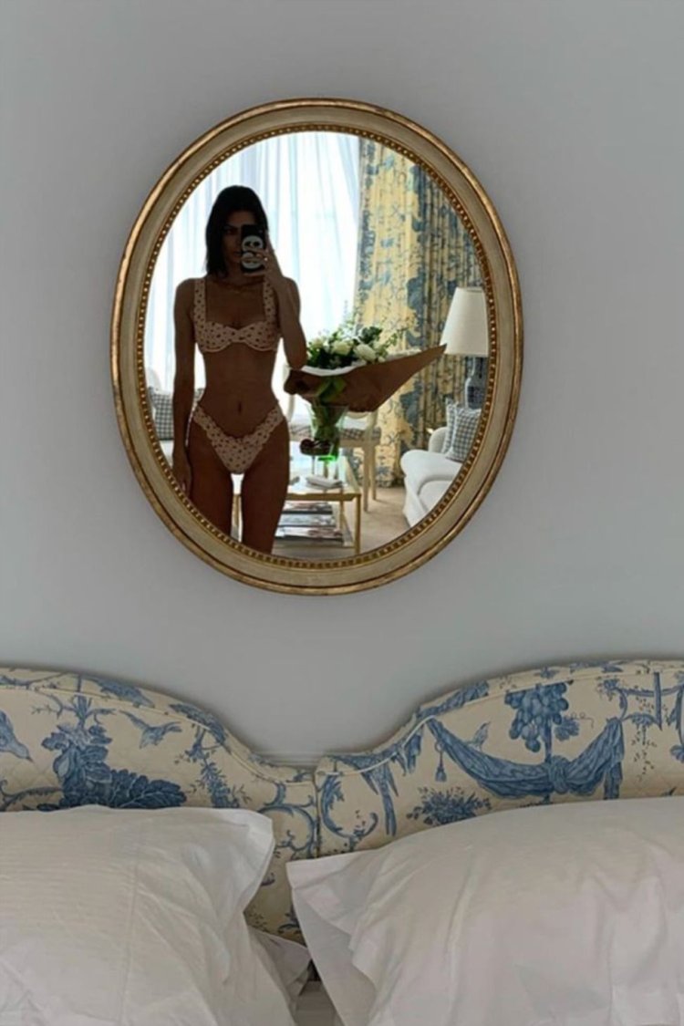 Kendall Jenner figure in the mirror