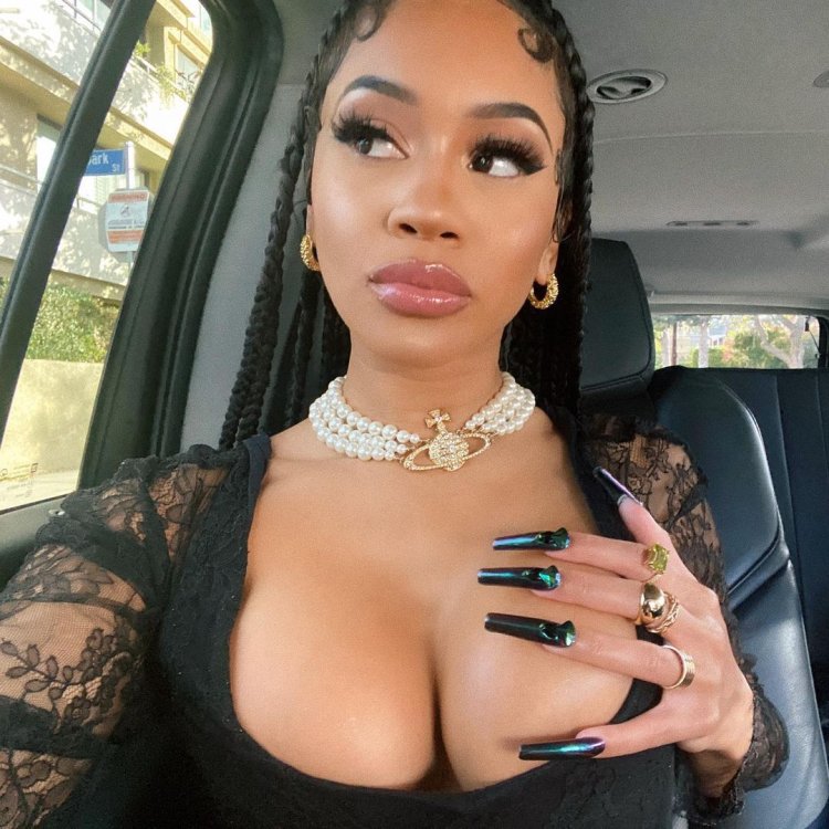Rapper Saweetie